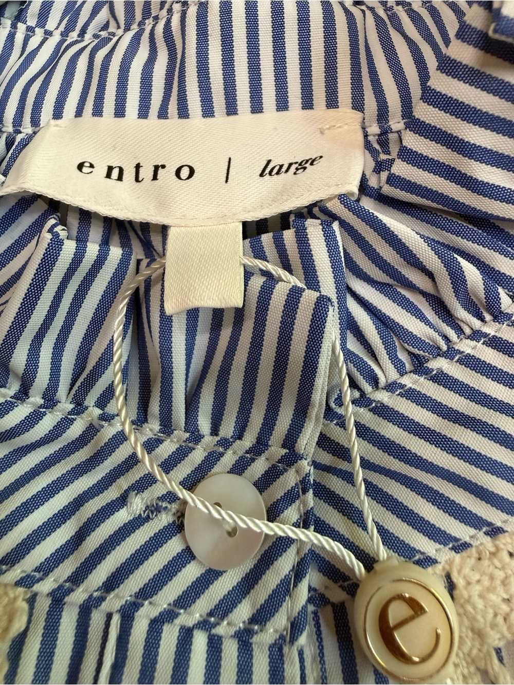 H152 NWT Entro S pp18 L p21 Blue & Cream Lace Trim Striped Button-Up Top - Picture 11 of 16